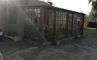 3 Bedroom Garden Cottage in Valhalla