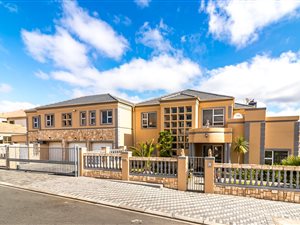 7 Bed House in Haasendal