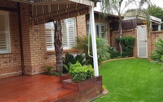 3 Bedroom Cluster in Helderkruin
