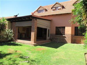 4 Bed Townhouse in Equestria