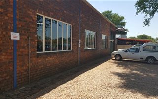 500 m² Industrial space in Onverwacht