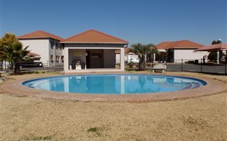 2 Bedroom Apartment in Emfuleni Golf Estate