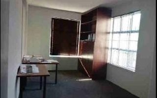535 m² Industrial space in Claremont