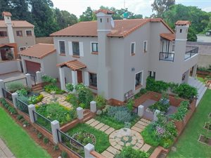 3 Bed House in Rietvalleirand