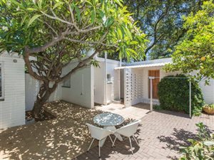 5 Bedroom House in Waterkloof