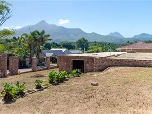 862 m² Land available in Bergsig