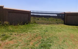 300 m² Land available in Bergsig