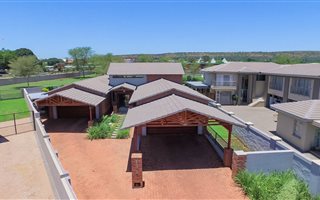 4 Bedroom House in Zambezi Country Estate