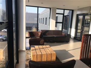 150 m² Office Space in Irene