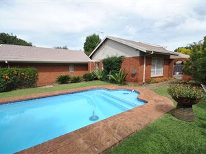 4 Bed House in Hutten Heights