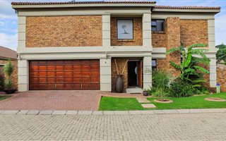 3 Bedroom Cluster in Newmarket Park