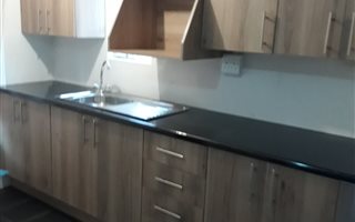 1 Bedroom Garden Cottage in Bezuidenhout Valley