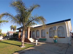 3 Bed House in Azalea Park
