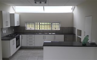 2 Bedroom Duplex in Elspark