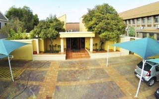 350 m² Office Space in Paulshof
