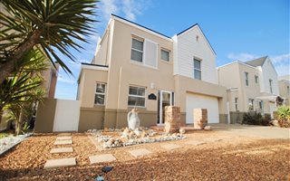 3 Bedroom House in Big Bay