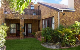 3 Bedroom House in West Beach