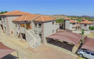 3 Bedroom Townhouse in Bassonia