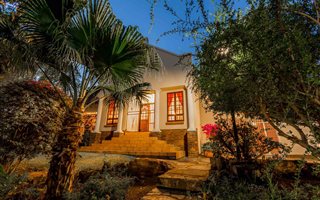 4 Bedroom House in Lynnwood Manor