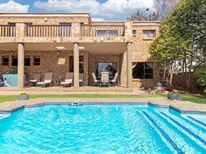 4 Bed House in Eldoglen