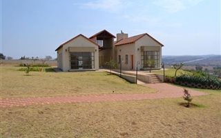 954 m² Land available in Eldo View