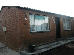 2 Bed House in Naledi