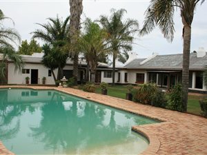 28.5 ha Farm in Uitenhage Central