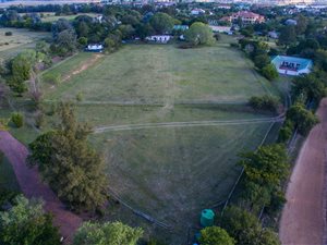 9338 m² Land available in Bridle Park AH
