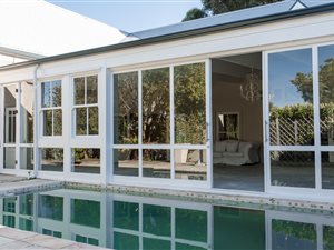 6 Bed House in Silvertree Estate
