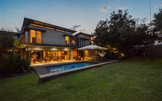 5 Bedroom House in Silver Lakes Golf Estate