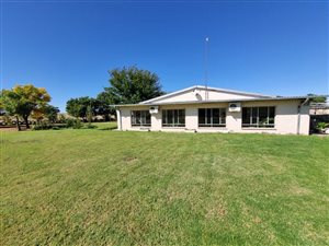 62.3 ha Farm in Lakeview