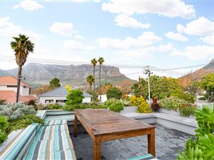 4 Bed House in Tamboerskloof