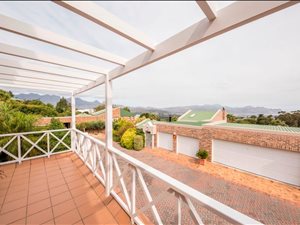 3 Bed House in La Concorde