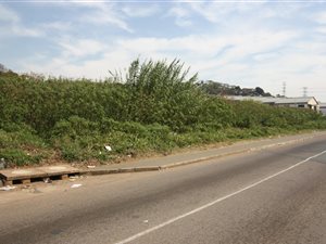 2250 m² Land available in Isipingo Rail