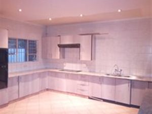 4 Bed House in Sunward Park