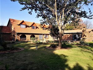 10 ha Farm in Zesfontein AH
