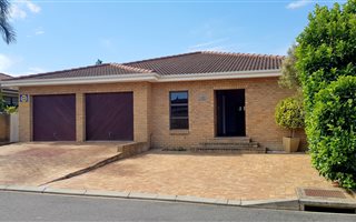 5 Bedroom House in Kleinbron Estate