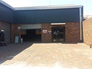 360 m² Industrial space in Middelburg South