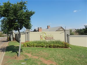 993 m² Land available in Rietvlei Ridge Country Estate