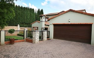 3 Bedroom House in Rietvalleirand