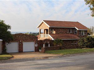 6 Bed House in Lovemore Heights