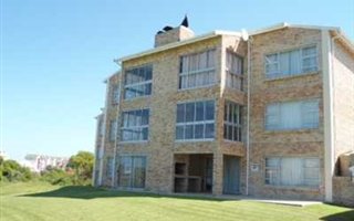3 Bedroom Apartment in Aston Bay