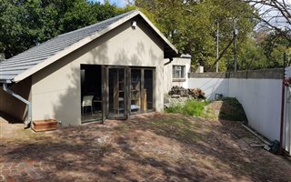 300 m² Commercial space in Parkwood