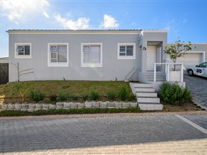 3 Bed Townhouse in Westbrook