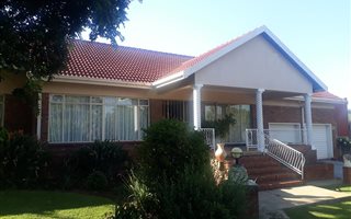 3 Bedroom House in Kanonkop
