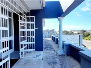 2700 m² Commercial space in Braelyn
