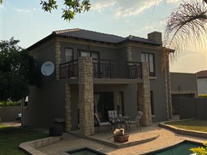 3 Bed House in Amberfield Manor