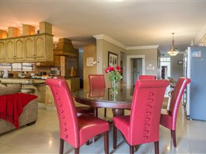 4 Bed House in Tuzi Gazi