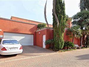 3 Bed Cluster in Melrose North