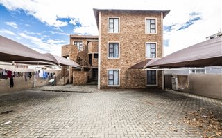 2 Bedroom Apartment in Turffontein
